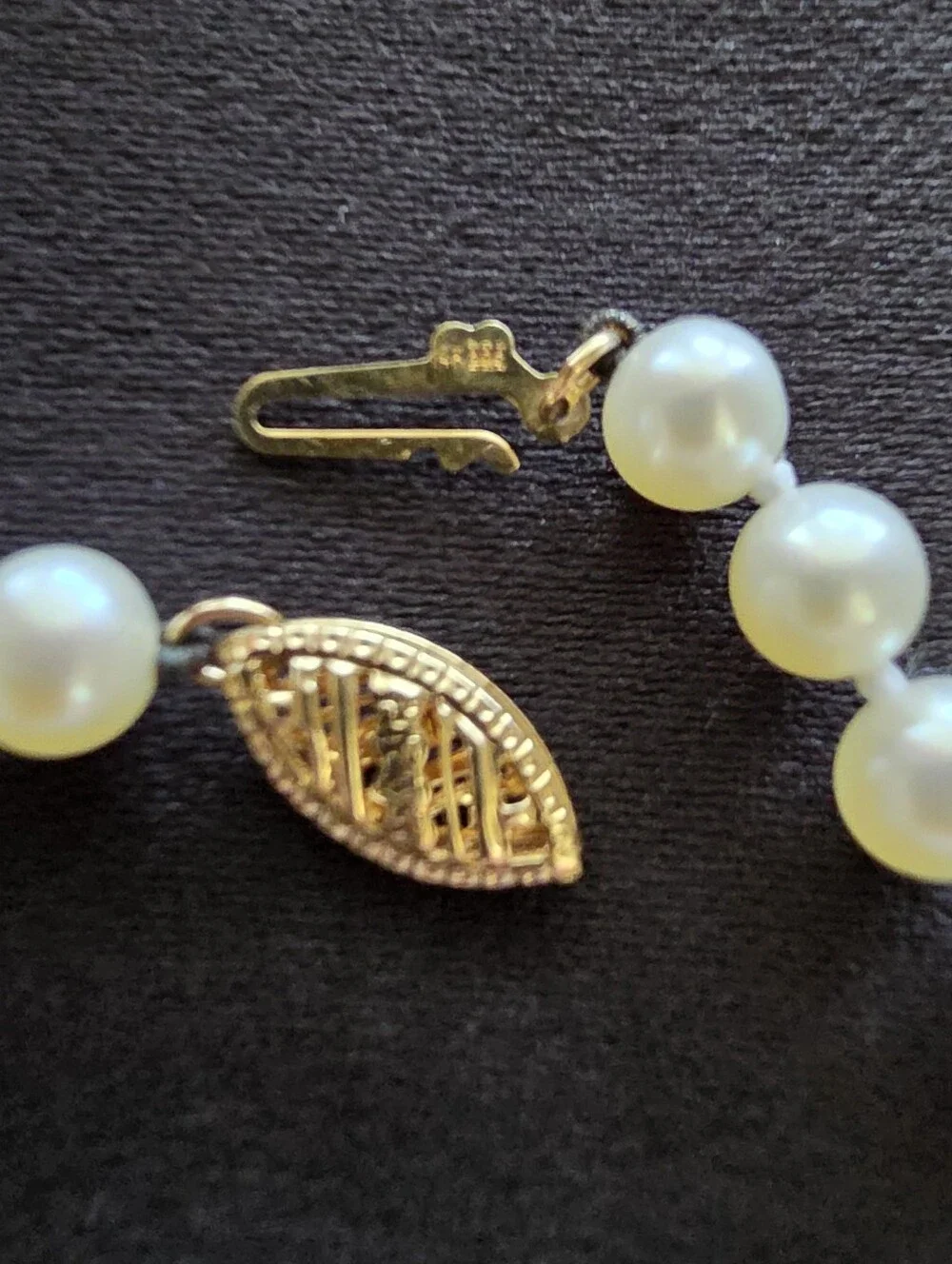 14K Gold Filagree Clasp Akoya Cultured Pearl Necklace 5mm Knotted Strand - Picture 8 of 13